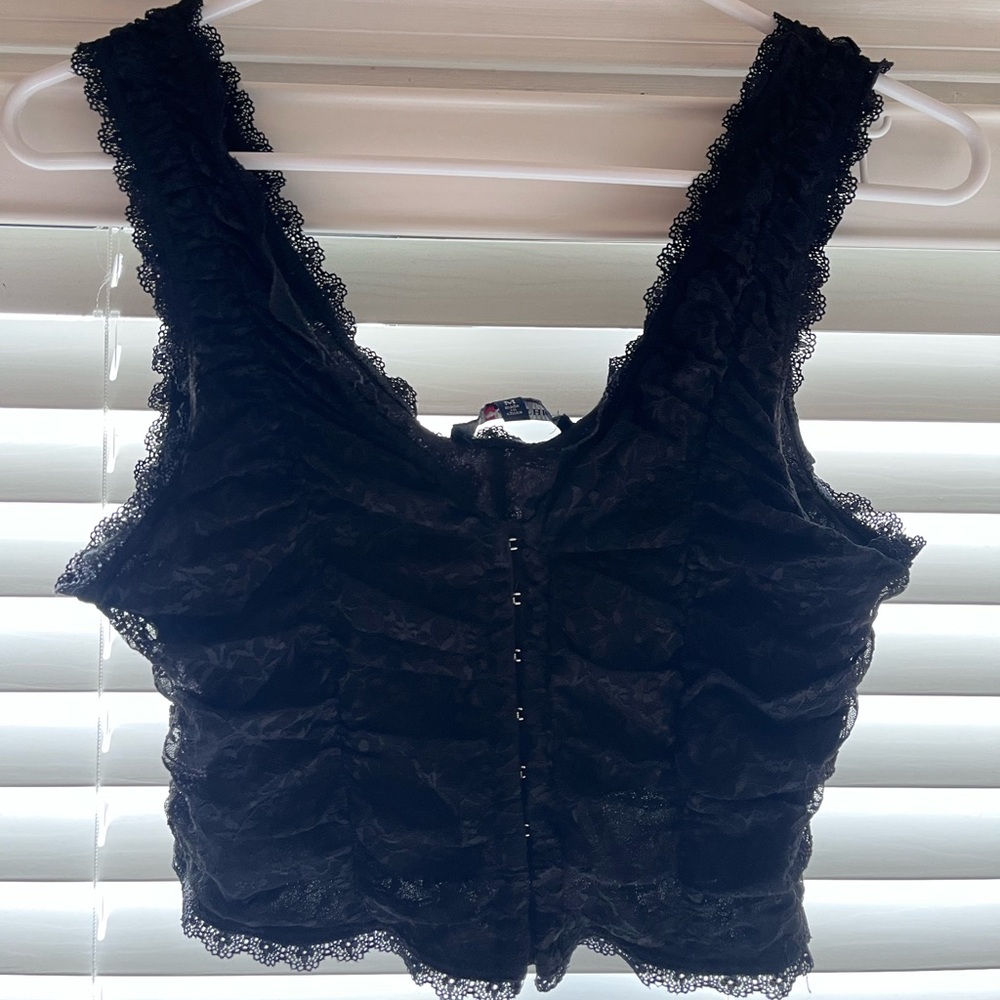 Black Lace Sleeveless Top